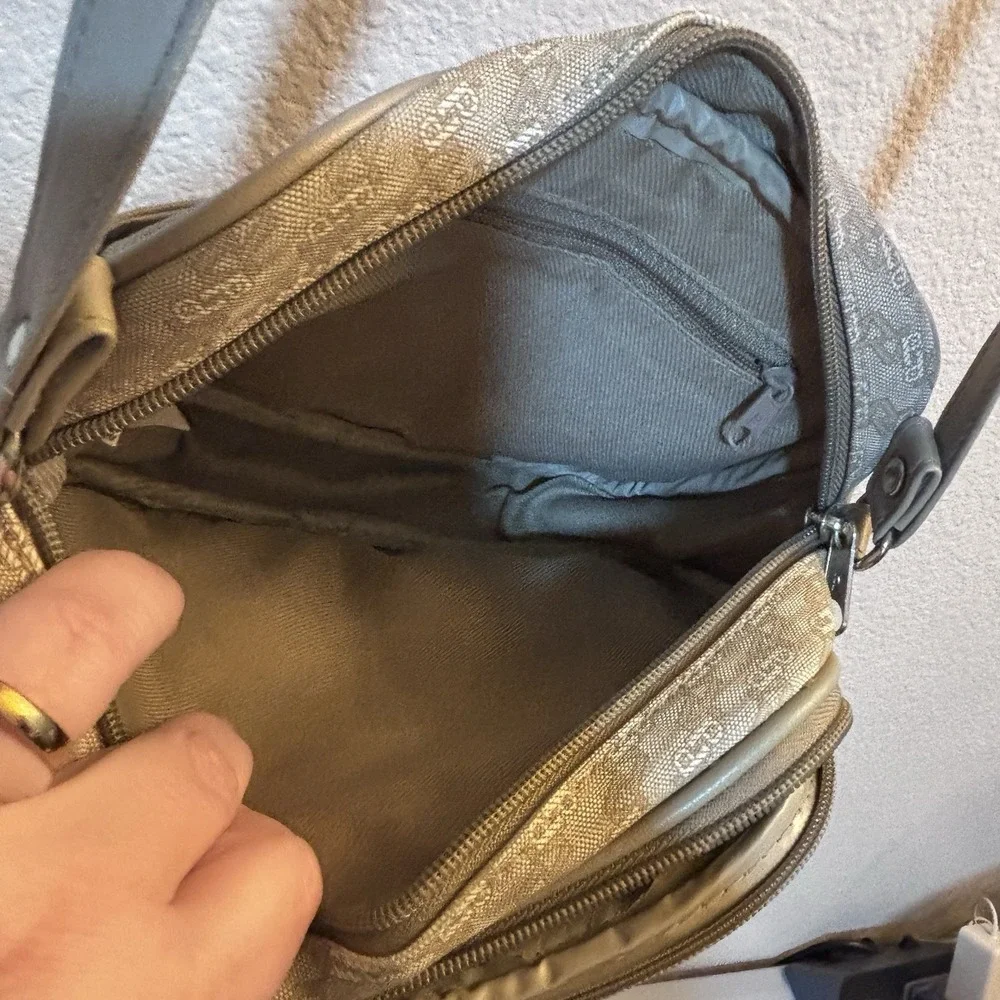 Vintage Via Prima Tan Crossbody Purse Handbag Bag Leather Zipper Pockets Clean - Picture 7 of 13